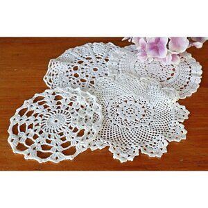 4 Doilies Doily Crocheted Tatted Doily White Vintage Doilies T2
